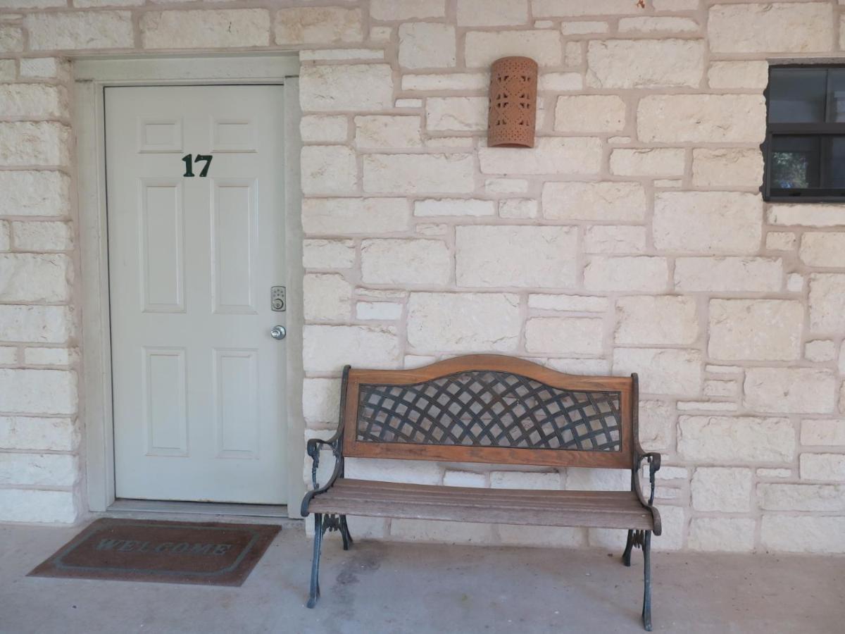 Wimberley Inn & Bar Exteriör bild